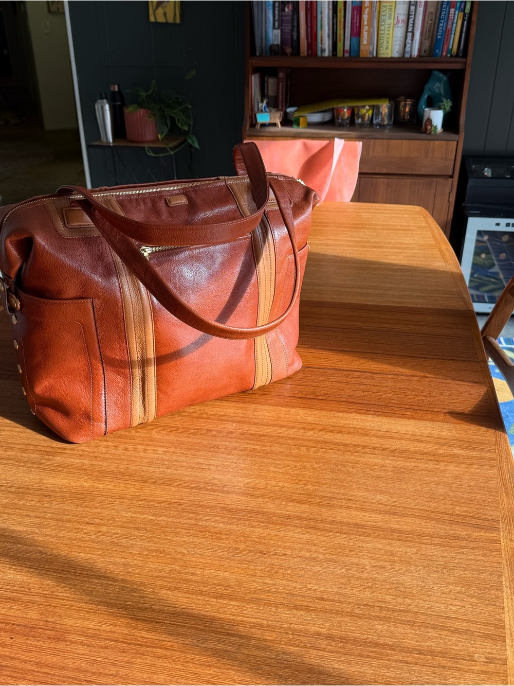 Hammitt Otis Leather Weekender Bag in Manzanita - Picture 4 of 15